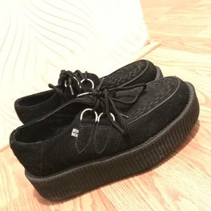T.U.K woman’s suede creepers